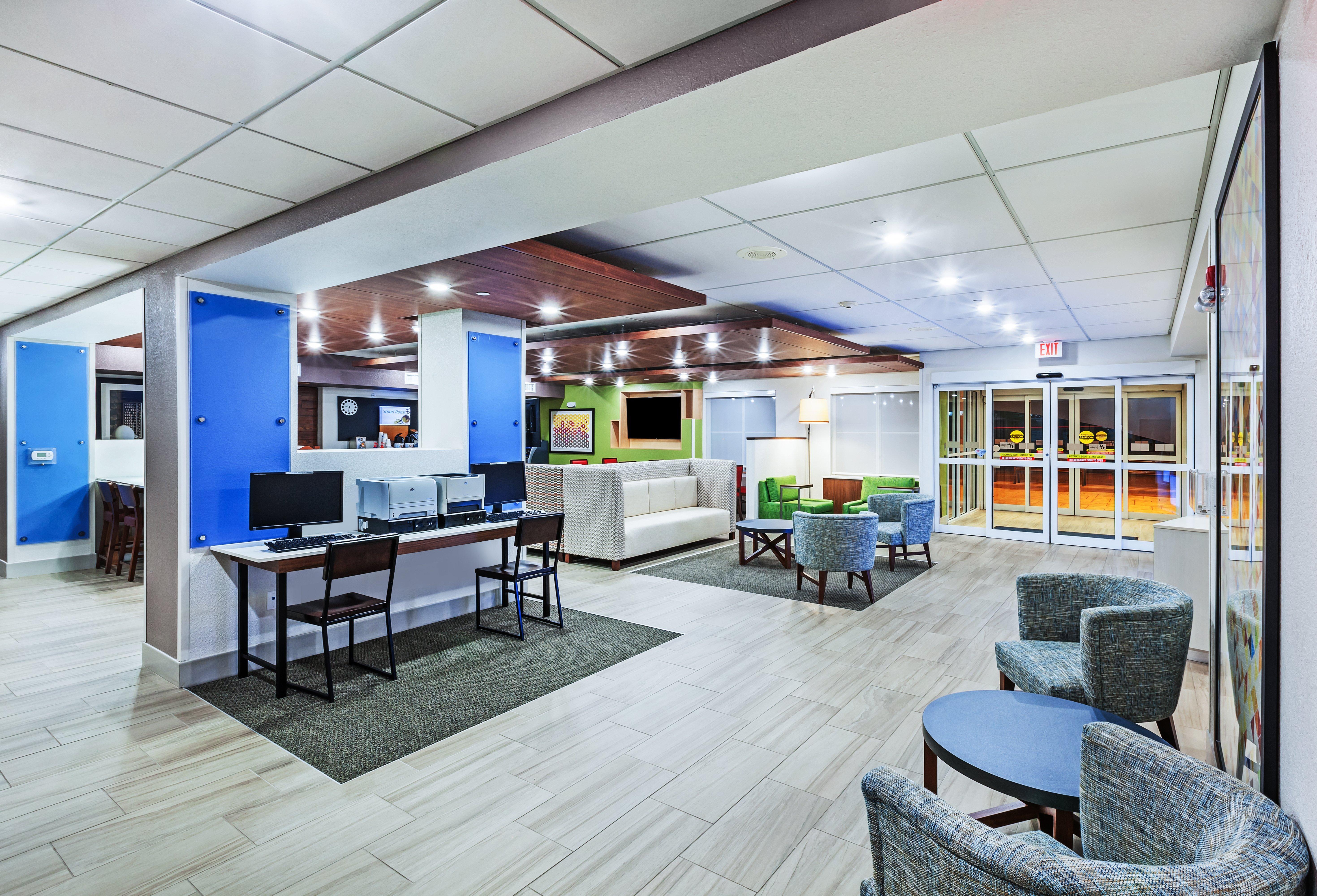 Holiday Inn Express Hotel & Suites Dallas Lewisville By Ihg Exterior foto