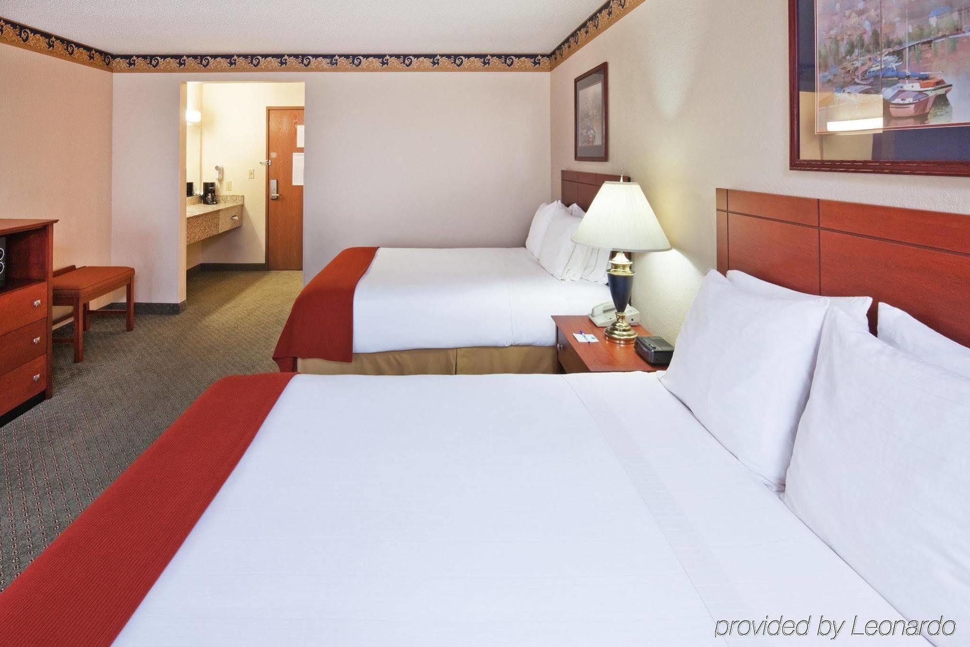 Holiday Inn Express Hotel & Suites Dallas Lewisville By Ihg Exterior foto
